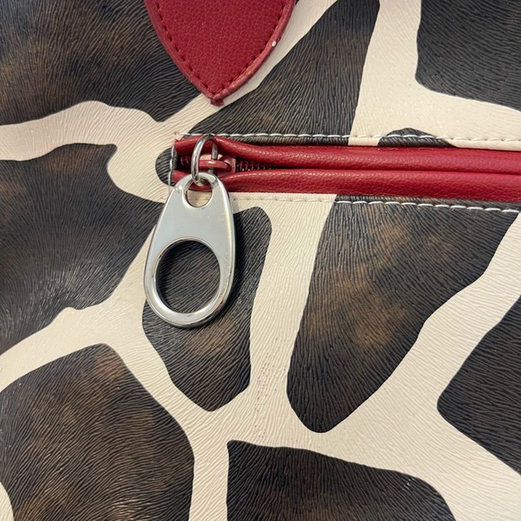 Del Mano Handbag - Picture 3 of 6